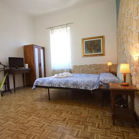 Sara House Apartment *
